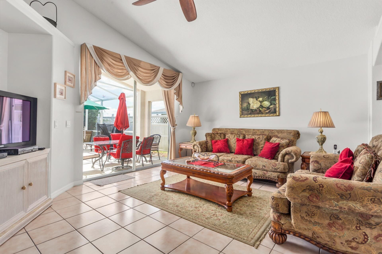 Others 1, 637 Aster dr, Polk