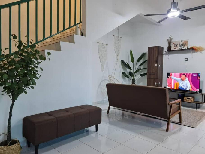 Private Water Park at Cozy House HS Sweet Homestay, Kemaman