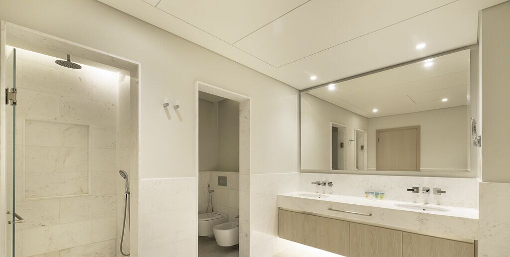 Bathroom, LUX Iconic Views at The Palm Tower 5, Dubai