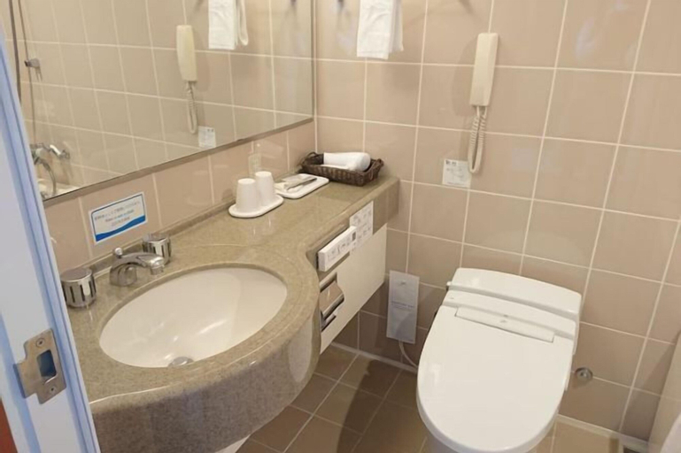 Bathroom 3