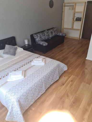 Others 2, Luca's studio 2 ,Close to Therme Bucharest, Airport Otopeni, Balotesti