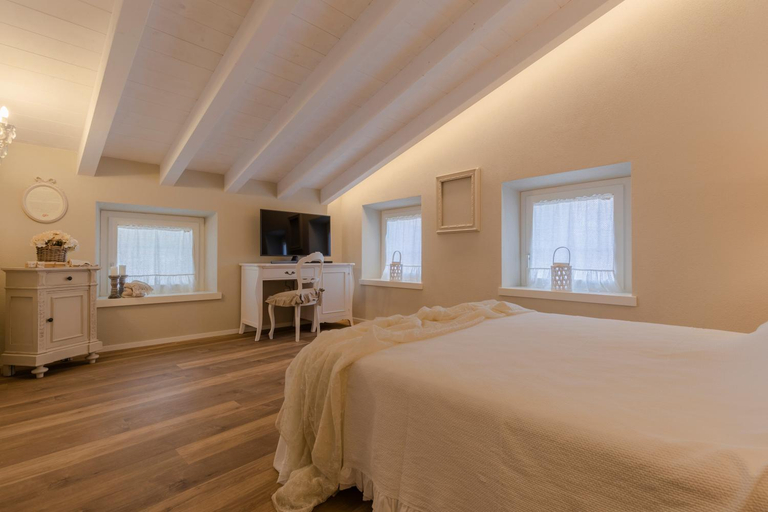 Others 3, Il cantuccio sul Garda - Relais di charme, Verona