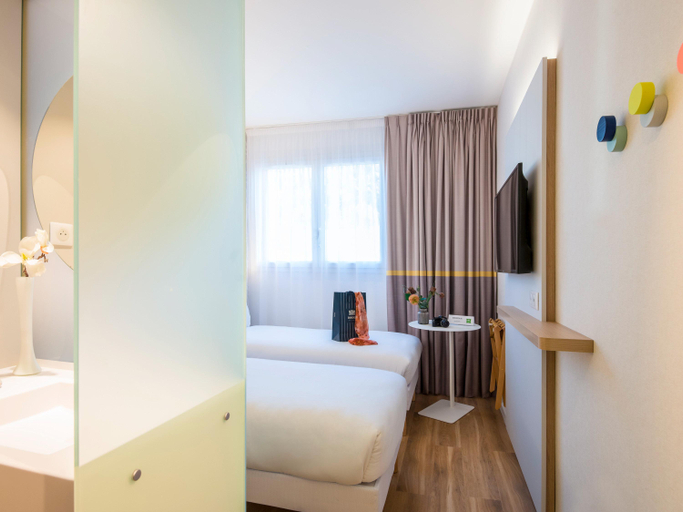 Bedroom 3, ibis Styles Nice Cap 3000 Airport, Alpes-Maritimes