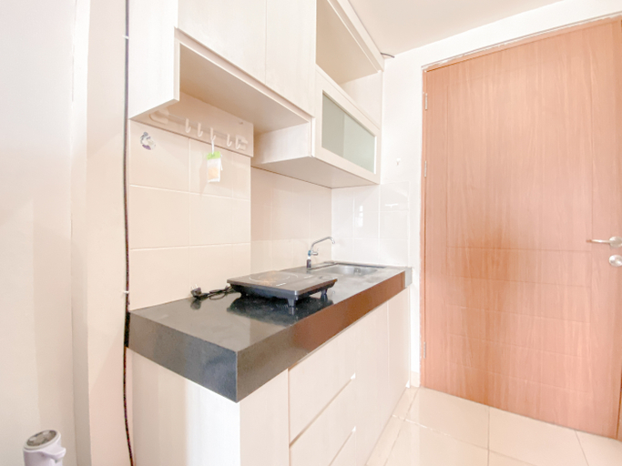 Others 4, Modern Studio Room at Apartment Pinewood By Travelio, Sumedang