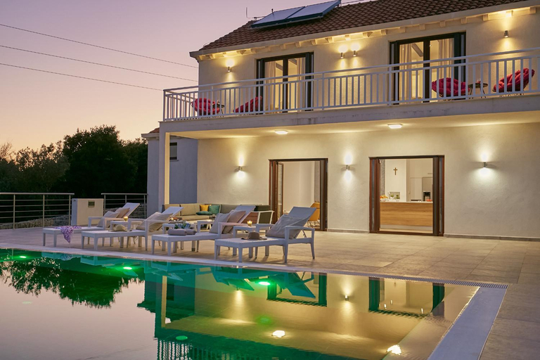 Others 5, Villa Callista, Pojezerje