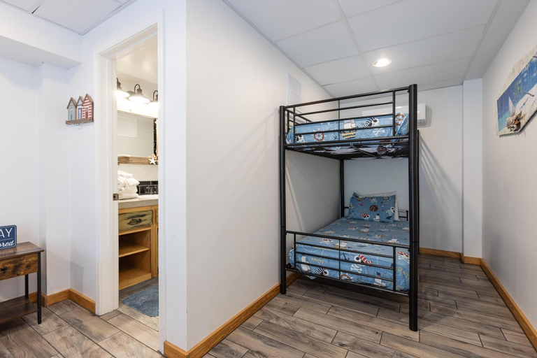 Bedroom 3, Pirate Daze, Baldwin