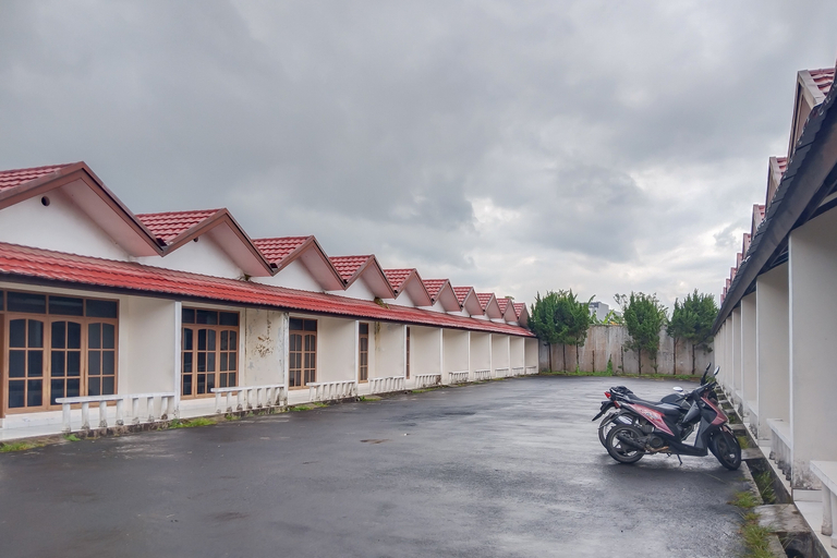 Exterior & Views 2, RedDoorz @ Hotel Padjajaran Tasikmalaya, Tasikmalaya