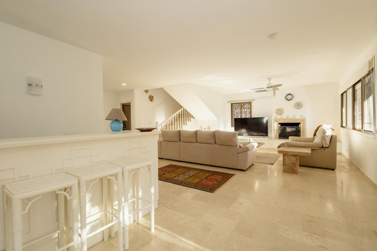 Others 4, Spacious house with pool, garden and solarium in Las Chapas, Marbella, Málaga