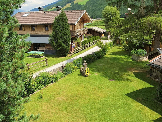 Others 5, Apartment Neukirchen near Ski Slopes, Zell am See