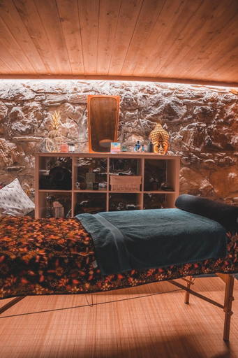 Bedroom 2, Hotel Du Lac, Haute-Savoie