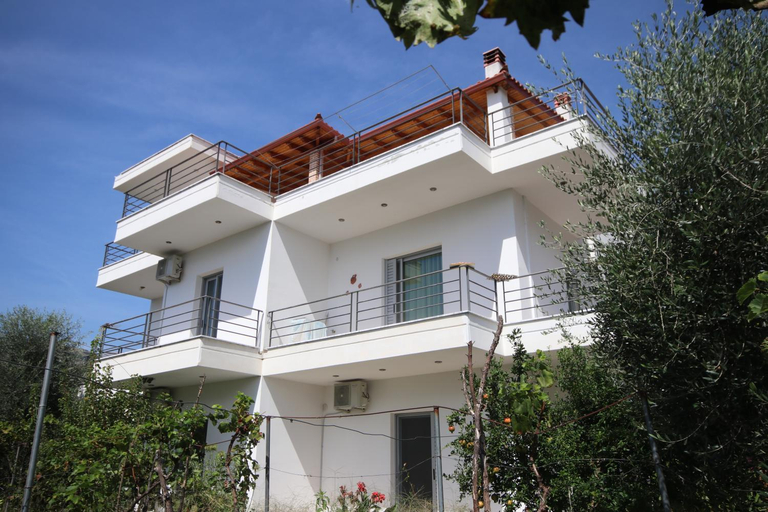 Others 3, Mato Rooms, Vlorës
