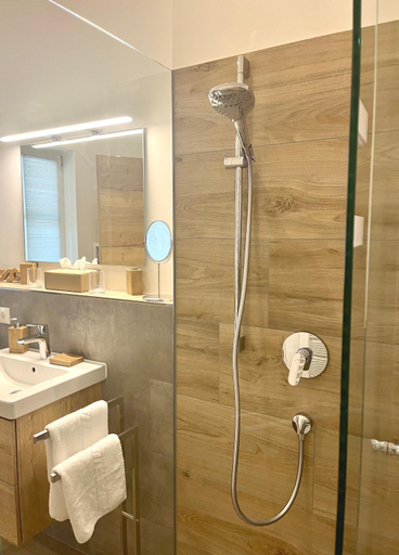 Bathroom 4, Palais Karl-Theodor, Miesbach