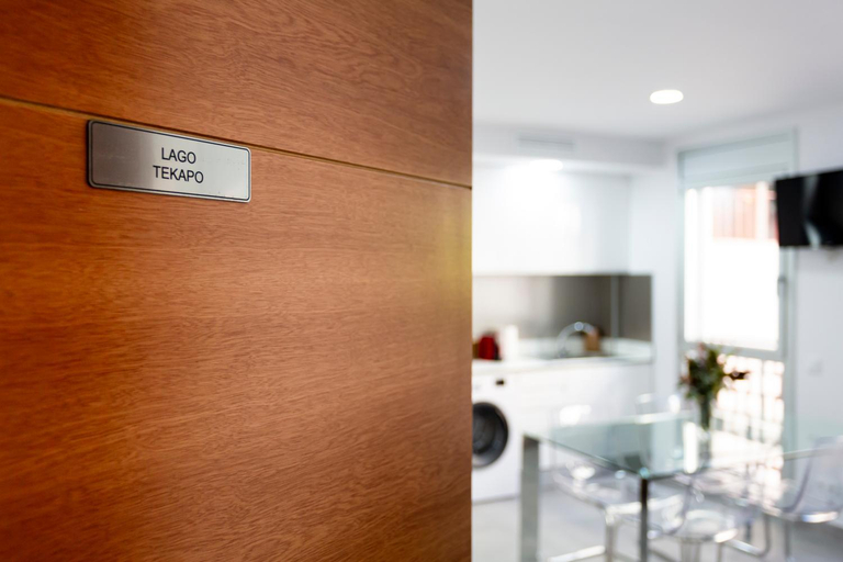 Entrance, 8 lacus, Barcelona