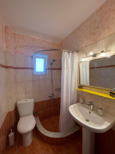 Bathroom 3, My Paradise, Peloponnese