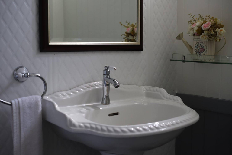 Bathroom, Baan JaoKorKluay Homestay, Muang Chiang Rai