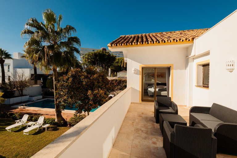Exterior & Views 1, Spacious house with pool, garden and solarium in Las Chapas, Marbella, Málaga