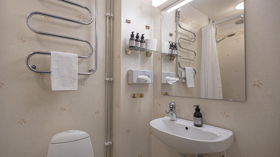 Bathroom 5, Lundsbrunn Resort & Spa, Götene