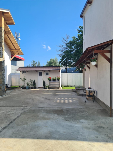 Others 4, Luca's studio 2 ,Close to Therme Bucharest, Airport Otopeni, Balotesti
