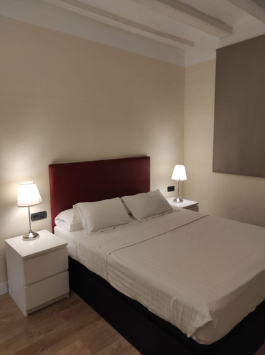 3, APARTAMENTOS En Plom, Valencia