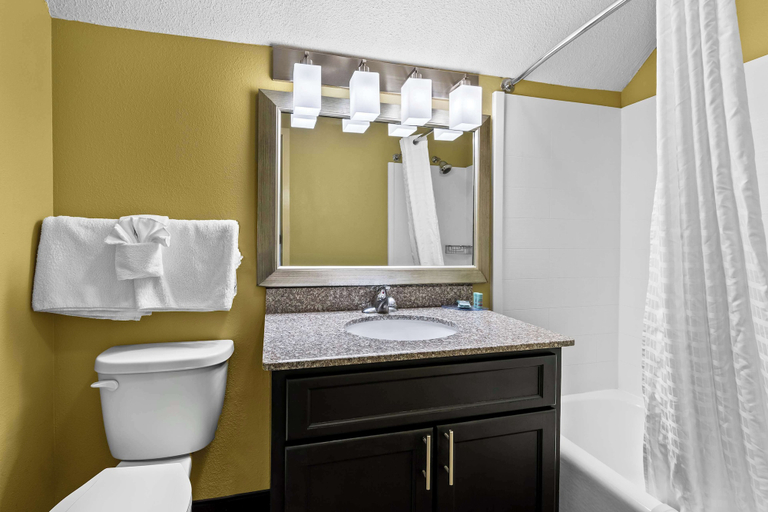Bathroom 5, Best Western Toni Inn, Sevier