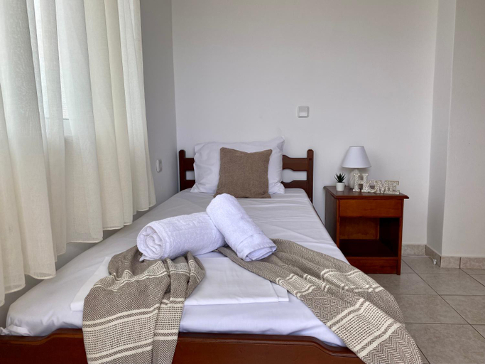 Bedroom 2, Panoramic View House, in Zipari - El Greco Apartments No 2, South Aegean