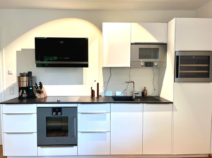 Kitchen 1, Palais Karl-Theodor, Miesbach