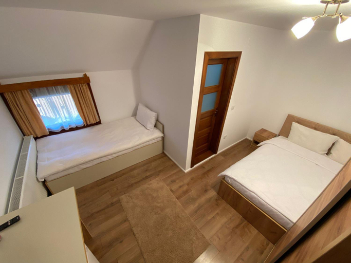 Others 4, Casa Mocanu, Sarmas