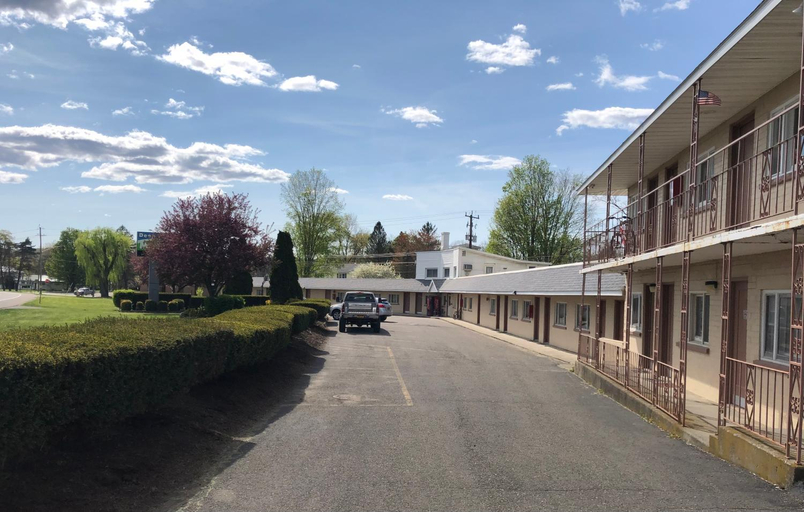 Others 3, DEEPWELL MOTEL, Tioga