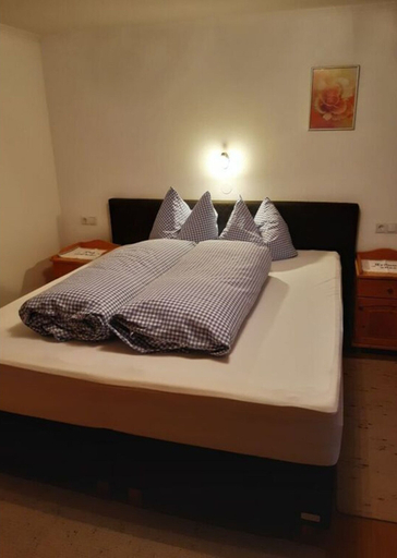 Room, Nieslerhof Comfortable Holiday Residence, Schwaz