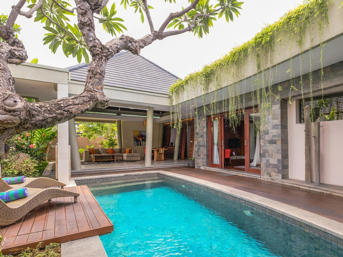 Swimming Pool 11
