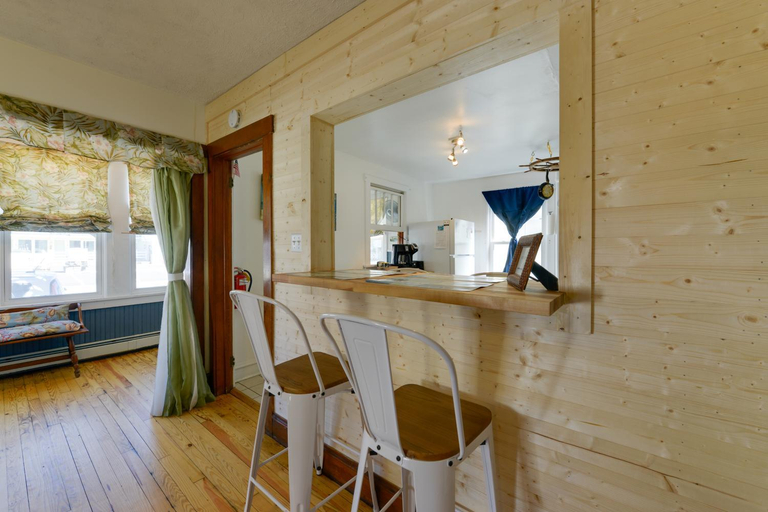 Others 3, Wildwood Apartment - Porch and Enclosed Sunroom!, Cape May