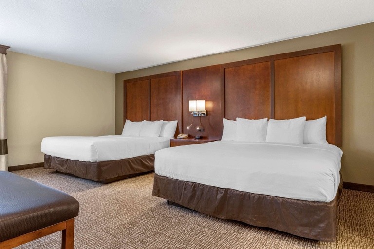 Bedroom 3, Comfort Suites Red Bluff near I-5, Tehama