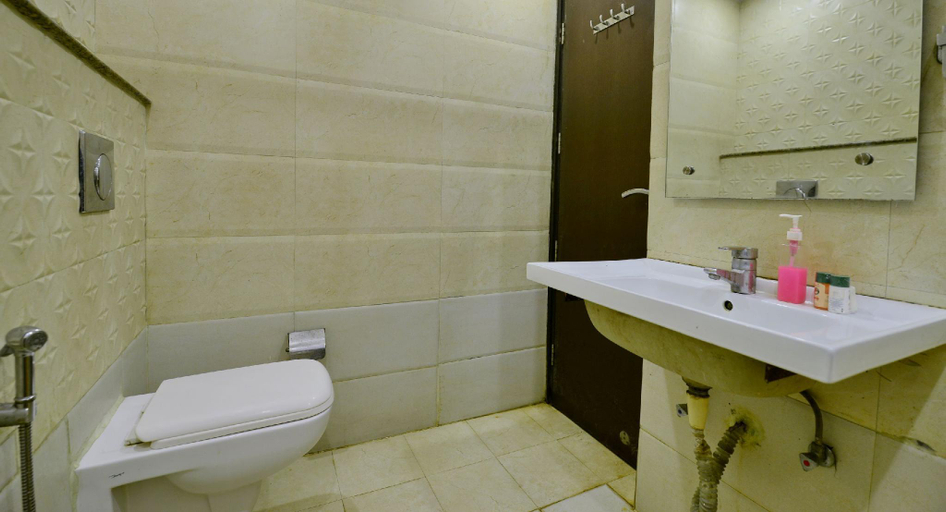 Bathroom 15