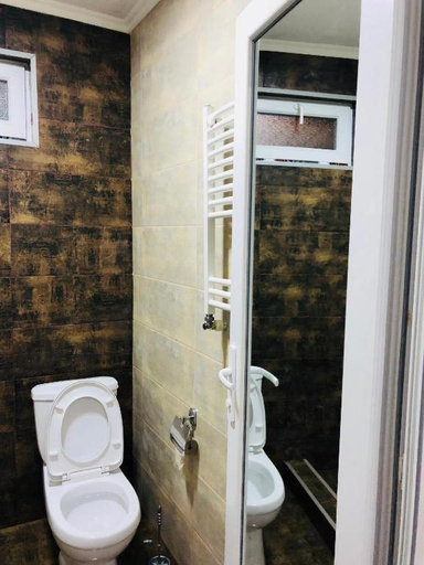 Bathroom 2, Guest House Check in Borjomi, Borjomi