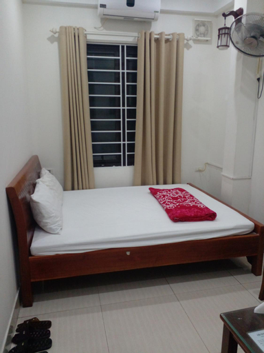 Bedroom 1, Double room with closed double bed, quiet, Đống Đa