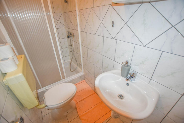Bathroom 3, Rooms Oak Tree, Biograd na Moru