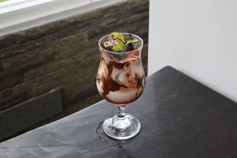 Food & Drinks 8