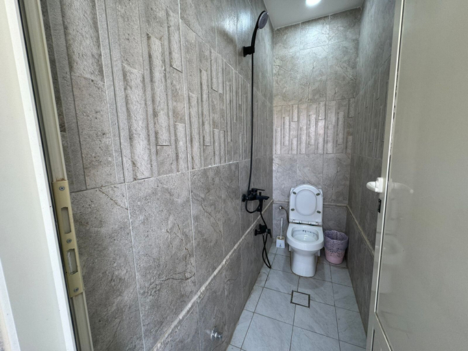 Bathroom 3, VIP resort chalet 20, Riyadh