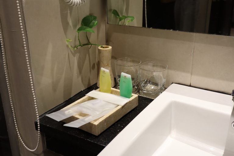 Bathroom 11