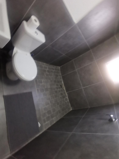 Bathroom 2, the hide on 78, Buffalo City