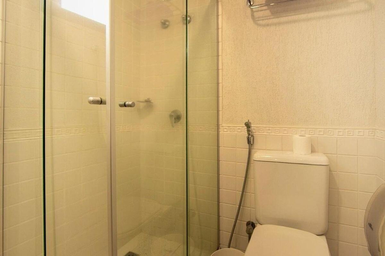 Bathroom 3, Flat Praia de Copacabana Ipanema - Pe na Areia, Rio de Janeiro