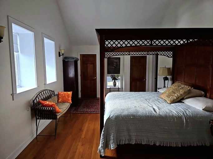 Guest House at Mt. Independence, Fauquier