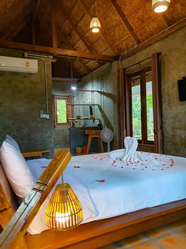 Bedroom 12