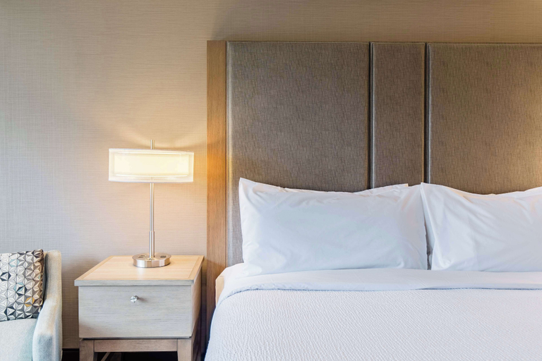 Bedroom 2, Coast Seattle Downtown Hotel by APA, Seattle