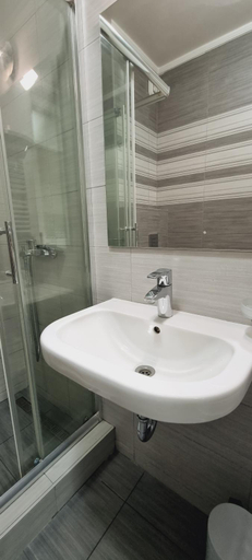 Others 2, GROVE II apartment = Strict City Centre, Novi Sad