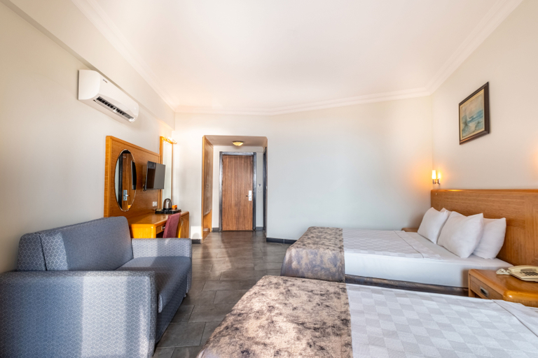 Bedroom 2, Senza Grand Santana Hotel, Alanya