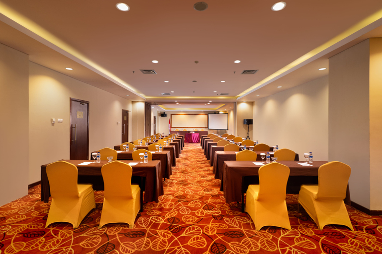 Business Facilities 4, Best Western Plus Coco Palu, Palu