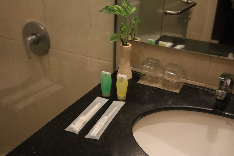 Bathroom 13
