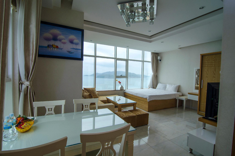 Dining Room 15