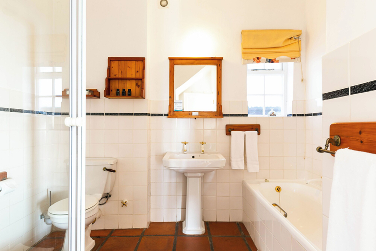 Bathroom 5, The Farmhouse Hotel, West Coast